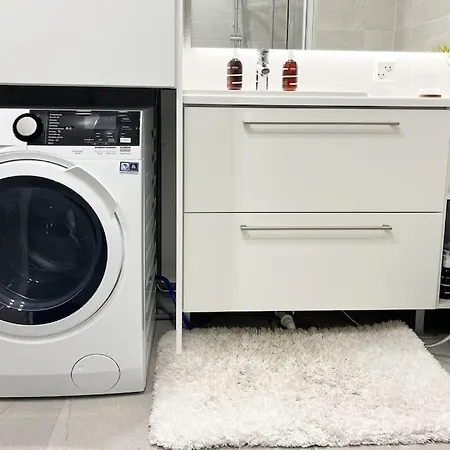 Easy&comfortable Living In The Middle Of Services アパート