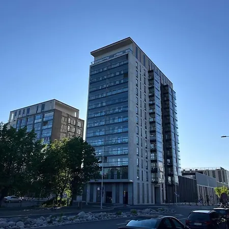 Easy&comfortable Living In The Middle Of Services