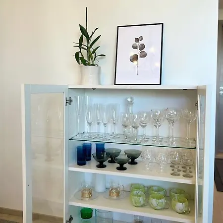アパート Easy&comfortable Living In The Middle Of Services エスポー