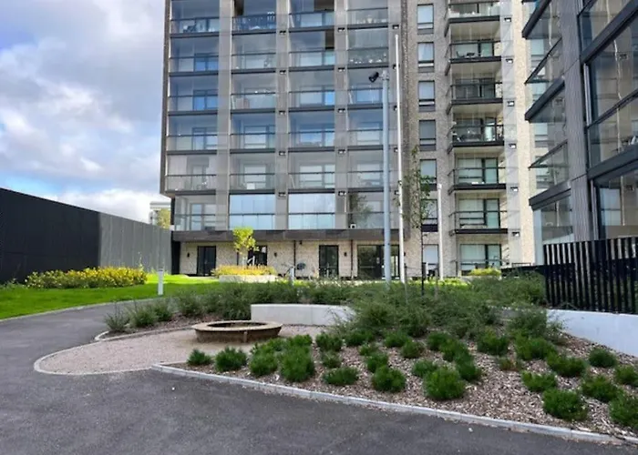 Easy&comfortable Living In The Middle Of Services 公寓 *